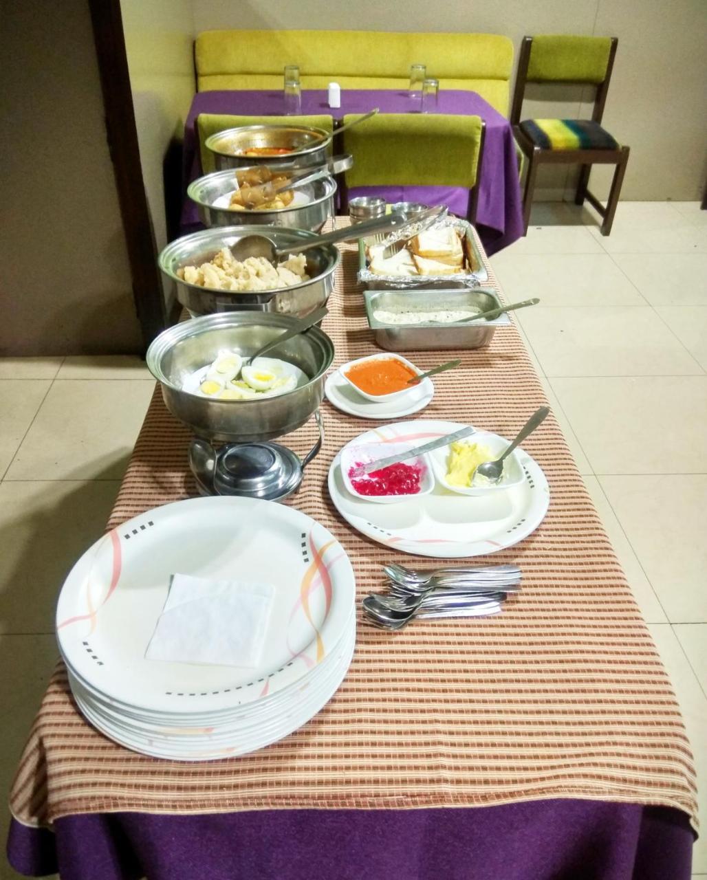 Hotel Raviraj Poona Buitenkant foto